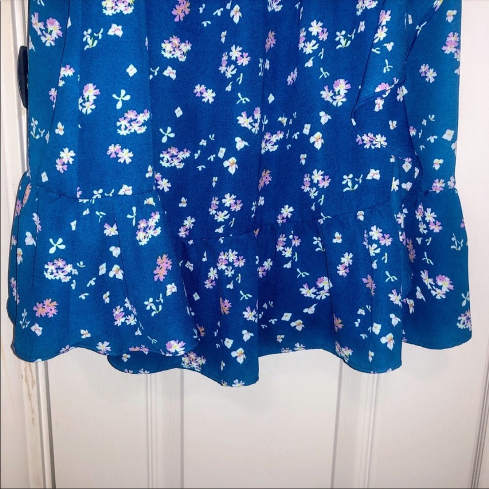 Cold-Shoulder Floral Dress 🌸💙 - Picture 5 of 13